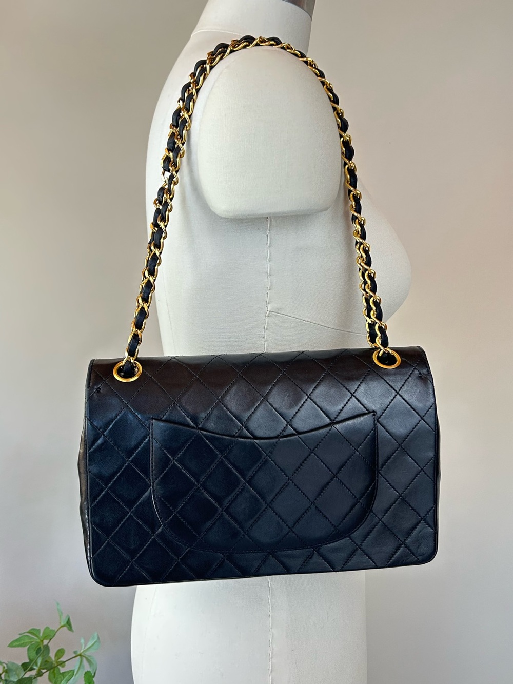 CHANEL Vintage Quilted Lambskin Classic Double Flap Bag Series 0 - Picture 3 of 16